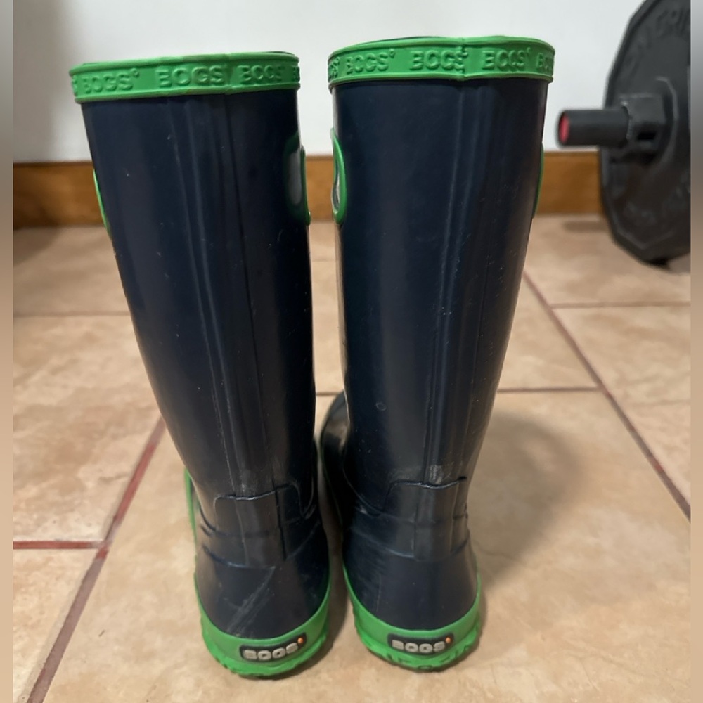 Navy and Green Rain Boots - Lightweight Waterproof - Picture 2 of 3